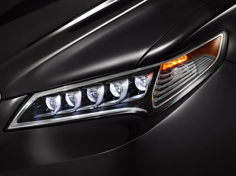 Детали экстерьера Acura TLX 3.5L V6 SH-AWD 2015 года  (фото 19 из 91)